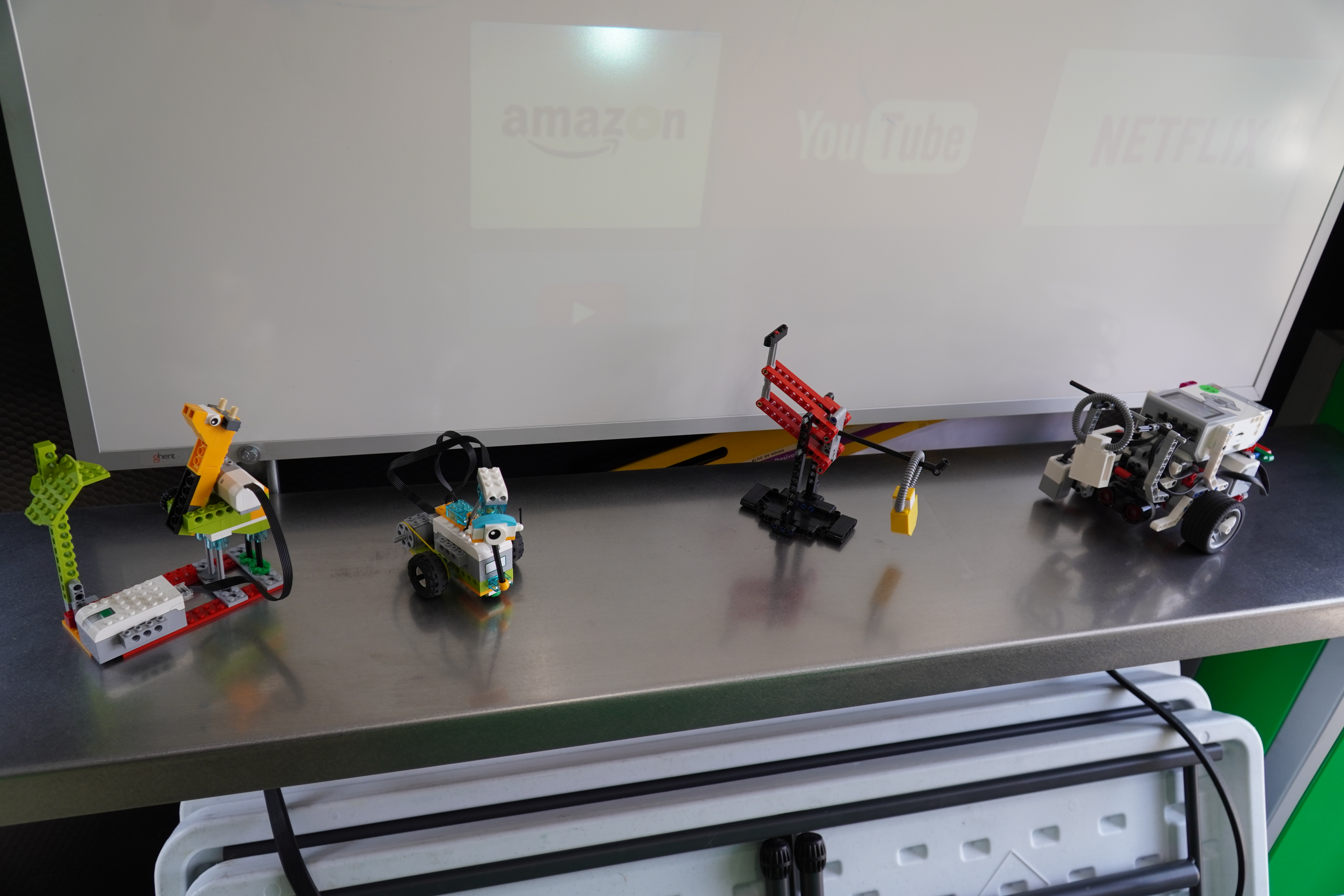 robots in stemmobile